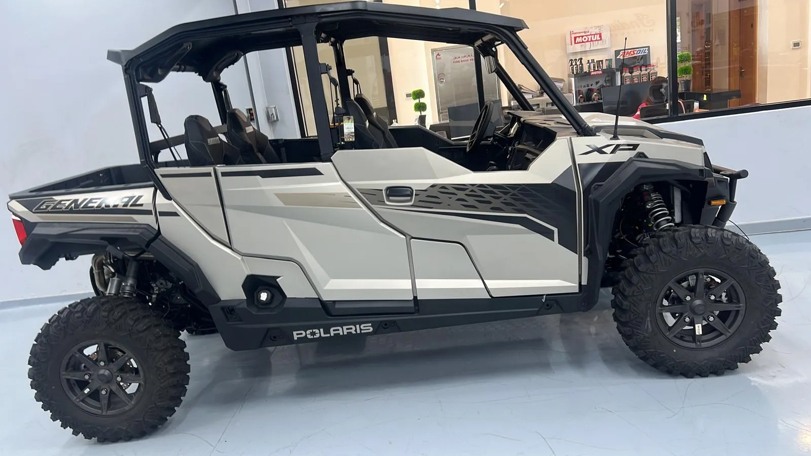 Buggy 4 seats  1000 cc